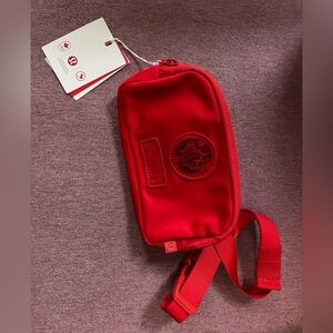 Lululemon Canada belt bag